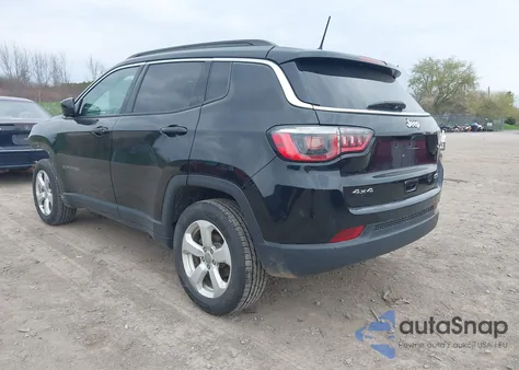 2018 Jeep Compass Latitude 4X4 из США, поврежденный, VIN 3C4NJDBB3JT246070